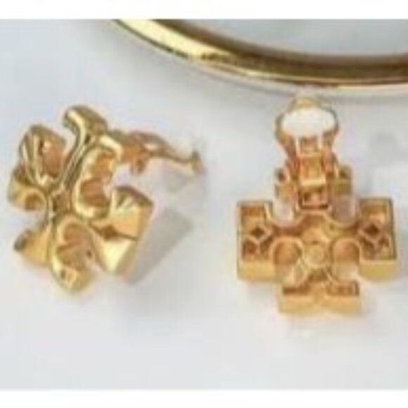 Tory Burch Roxanne Gold Logo Clip-On Earrings - Picture 4 of 5